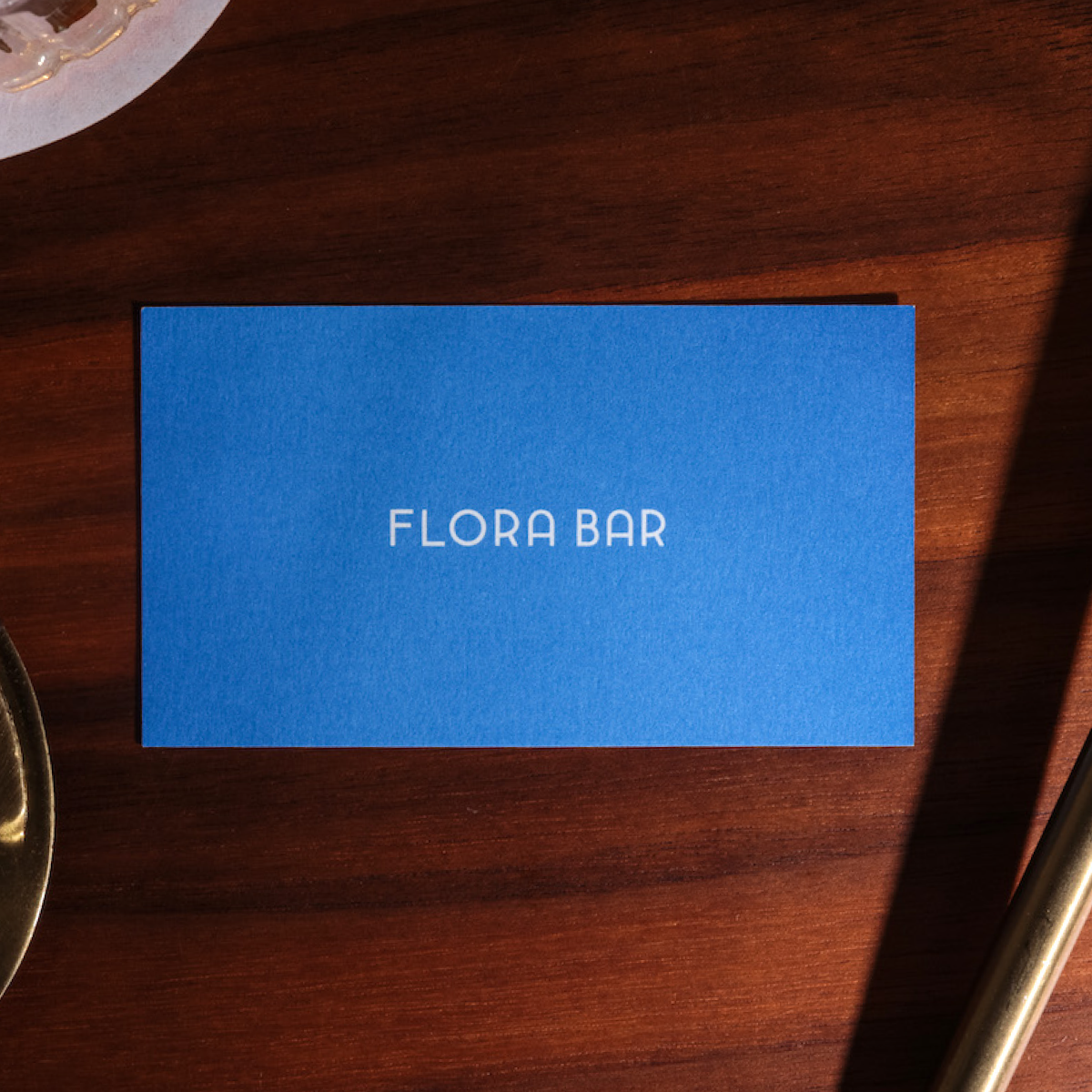 classic crest business card templi